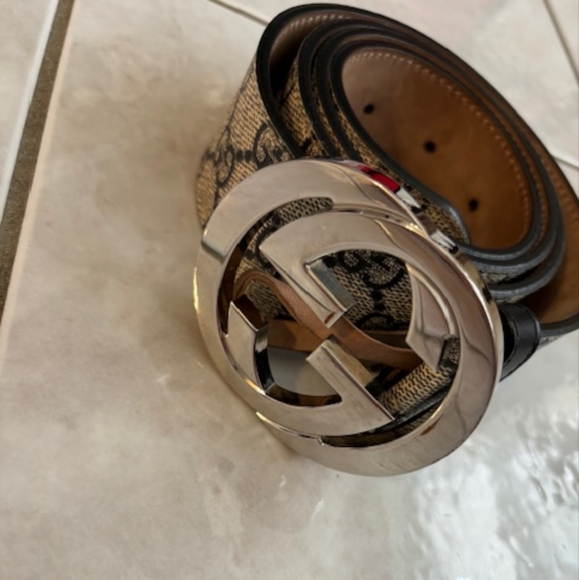 Mens Gucci belt - Picture 4 of 12